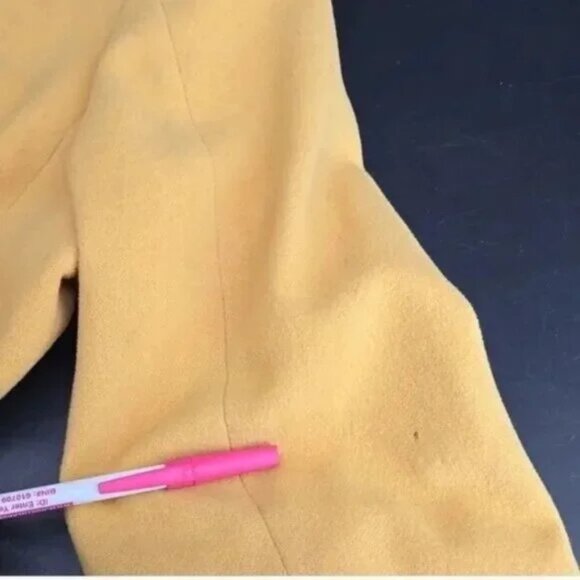 Burberry Wool & Cashmere Mustard Yellow Double-Breasted Blazer. Size 12. - Picture 10 of 14